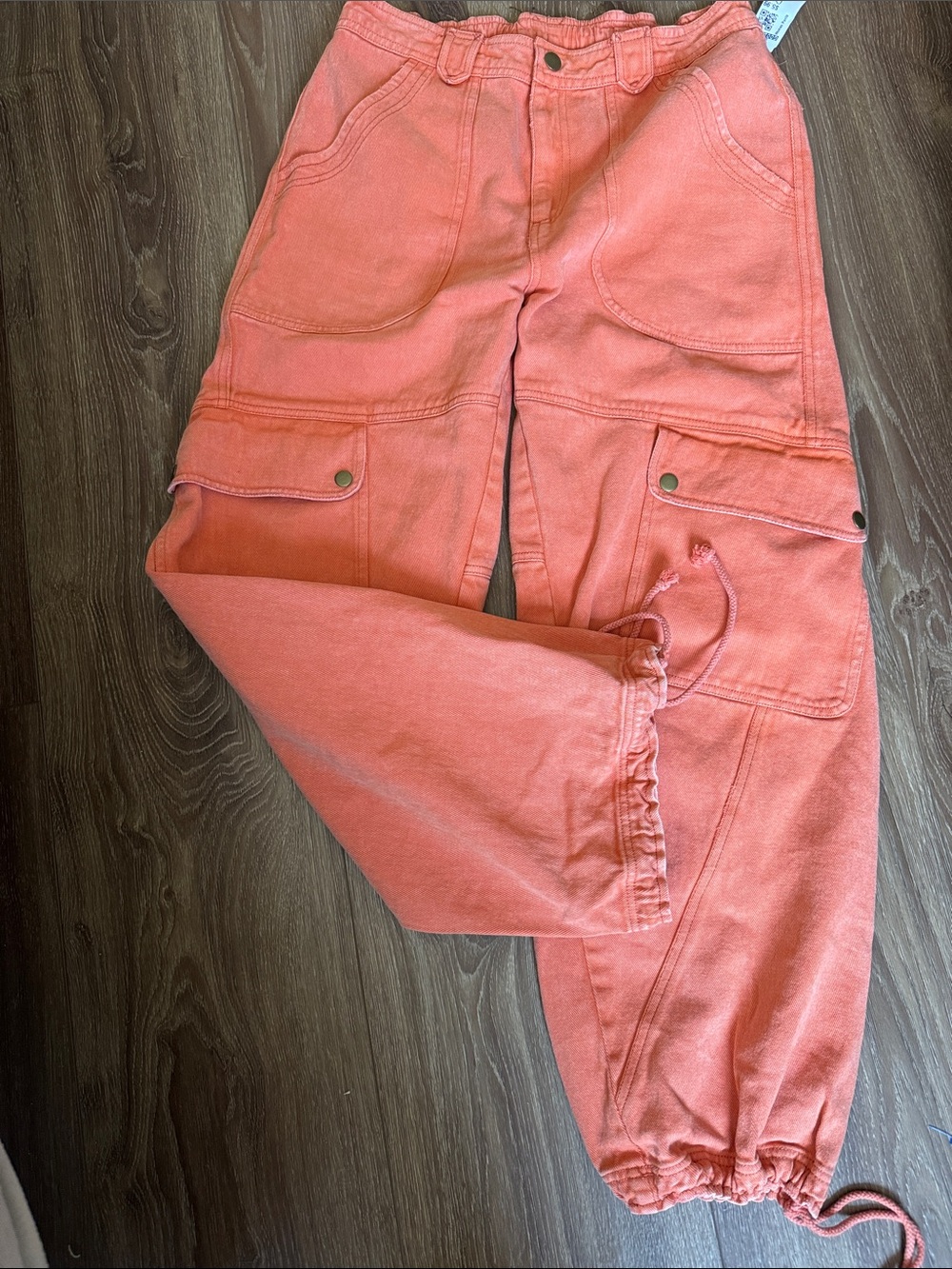 Women’s Free People Coral Cargo Jogger Jeans size M wide leg